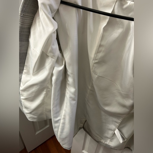 H&M gathered sleeve blazer jacket in light gray plaid - Picture 9 of 10